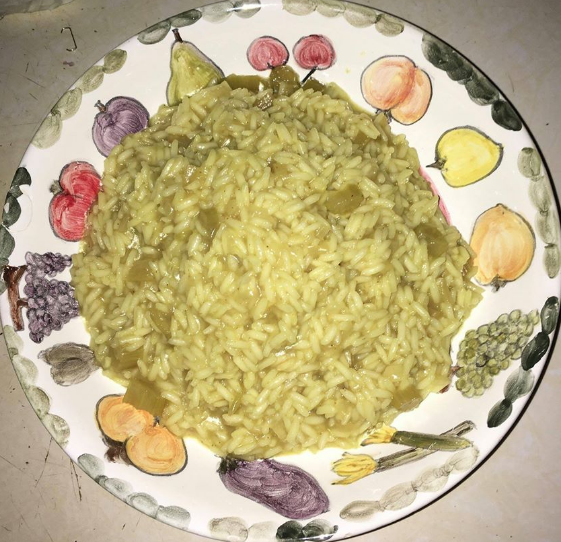 risotto al curry, sedano e cipollotto di Tropea